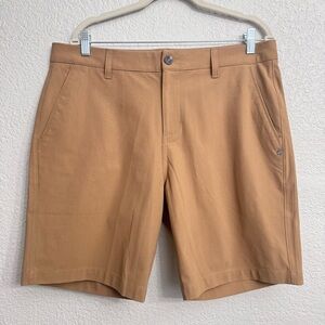 Vuori Men’s Performance Shorts Size 34 | Tan Stretch Golf Casual 9” Inseam